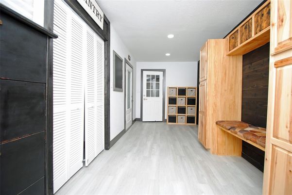 Interior, Recessed Lighting, Wood Texture Flooring