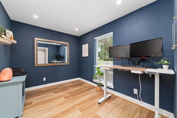Home Office, Interior, Recessed Lighting, Wood Texture Flooring