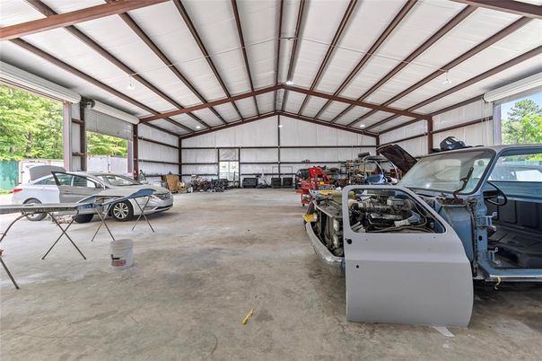 Garage, Interior