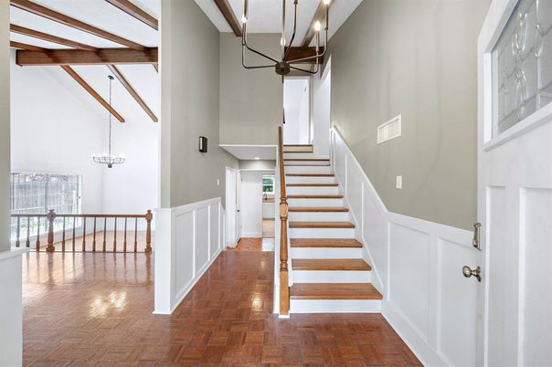 Interior, Pendant Lights, Wood Texture Flooring