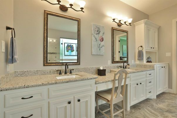 Bathroom, Dual Sink Vanities, Interior