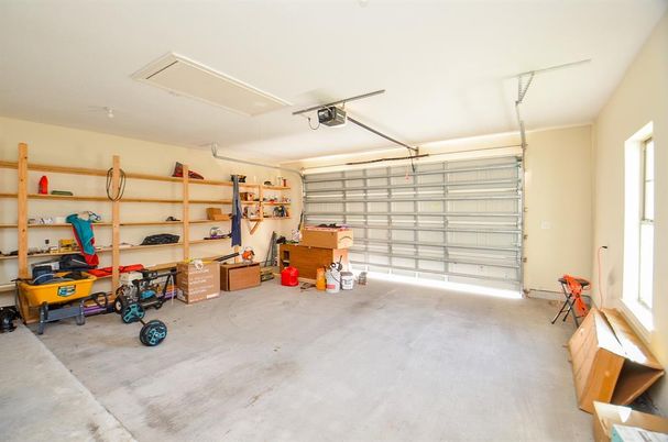 Garage, Interior