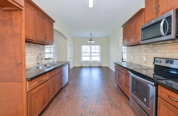 Chandelier, Interior, Kitchen, Wood Texture Flooring