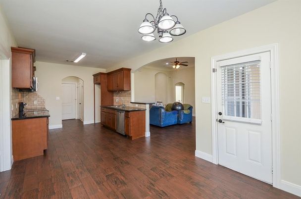 Chandelier, Interior, Kitchen, Wood Texture Flooring