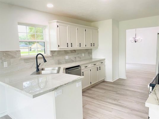 Chandelier, Interior, Kitchen, Recessed Lighting, Wood Texture Flooring