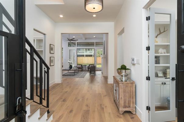 Interior, Recessed Lighting, Wood Texture Flooring