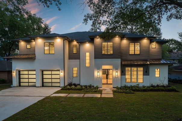Attached, Exterior, Facade, Modern
