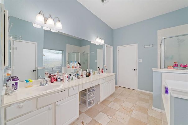 Bathroom, Dual Sink Vanities, Interior