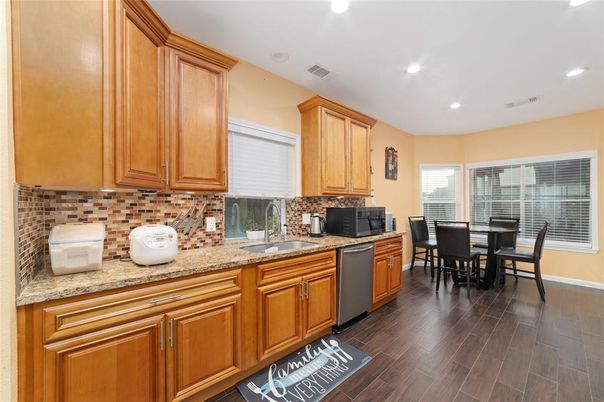 Dining room, Interior, Kitchen, Recessed Lighting, Wood Texture Flooring