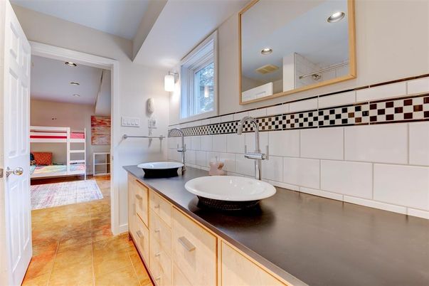 Bathroom, Dual Sink Vanities, Interior, Recessed Lighting