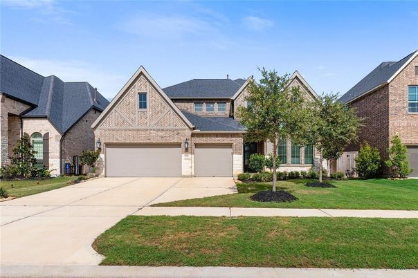 Attached, Exterior, Facade, Brick Facade, Brick Traditional