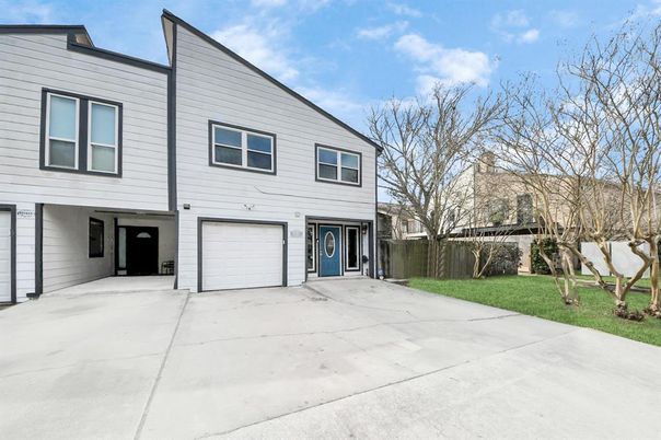 Attached, Backyard, Exterior, Facade, Rowhouse