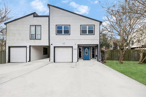 Attached, Exterior, Facade, Rowhouse