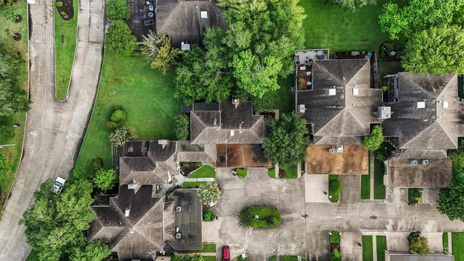 Exterior, Drone