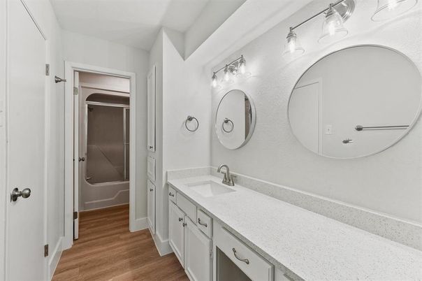 Bathroom, Dual Sink Vanities, Interior, Wood Texture Flooring