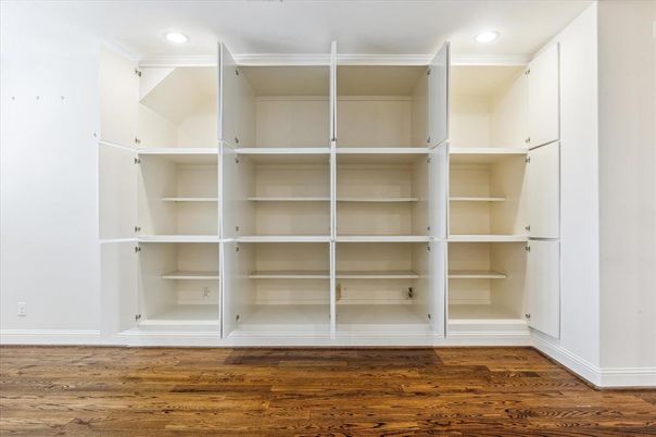 Interior, Recessed Lighting, Walk-in Closets, Wood Texture Flooring