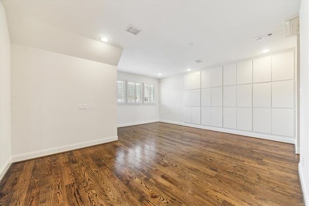 Empty room, Interior, Recessed Lighting, Wood Texture Flooring