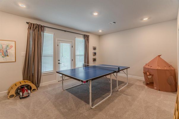 Game Room, Interior, Recessed Lighting