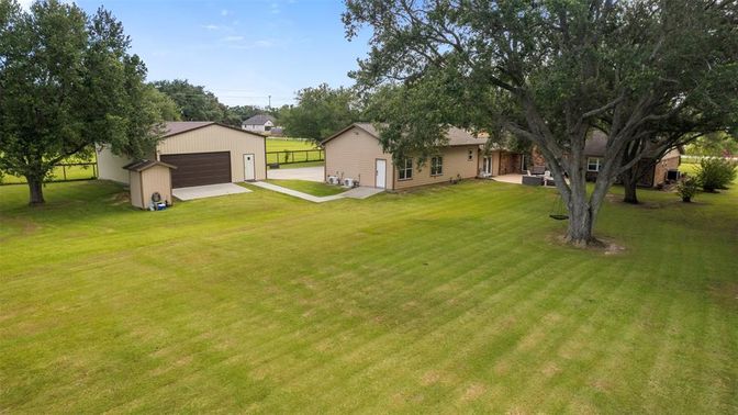 Backyard, Detached Garage, Exterior