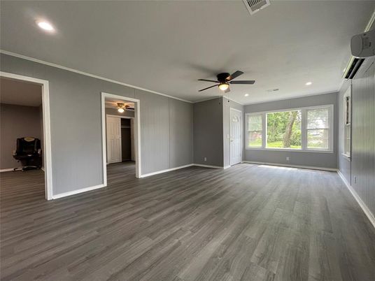 Empty room, Interior, Recessed Lighting, Wood Texture Flooring