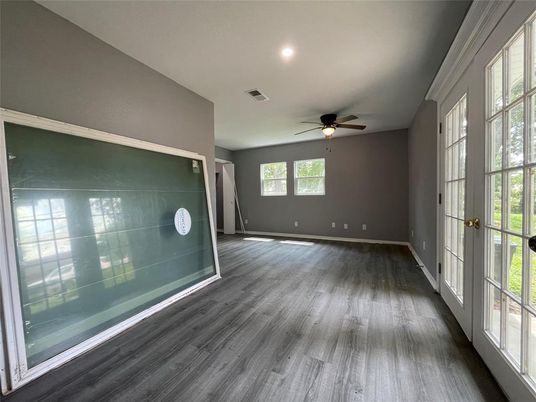 Empty room, Interior, Recessed Lighting, Wood Texture Flooring
