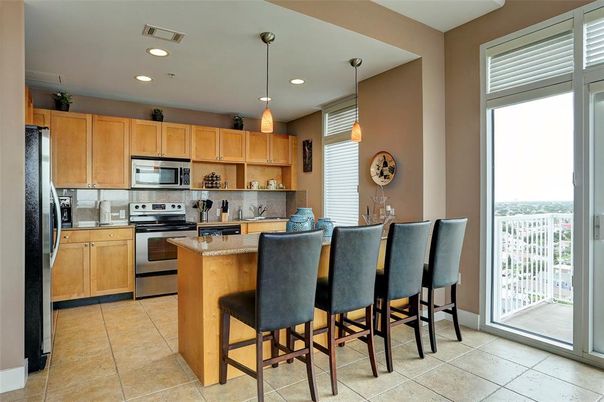 Interior, Kitchen, Pendant Lights, Recessed Lighting, Stainless Steel Appliances