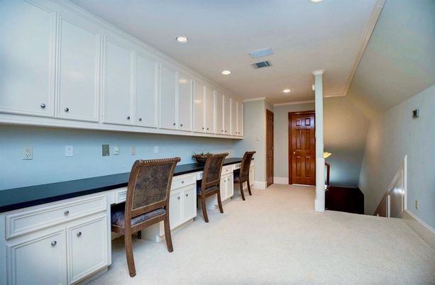 Dining room, Interior, Recessed Lighting