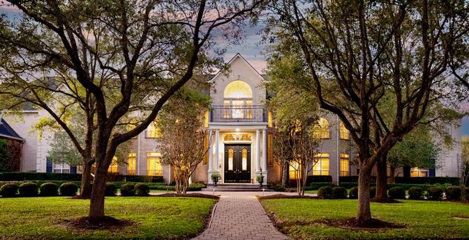 Exterior, Facade, French Provincial
