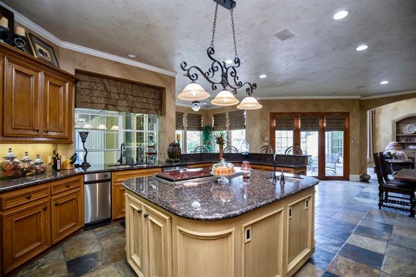 Chandelier, Interior, Kitchen, Recessed Lighting, Stainless Steel Appliances