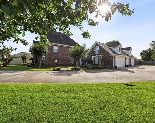 Attached, Backyard, Exterior, Facade, Brick Facade, Cape Cod