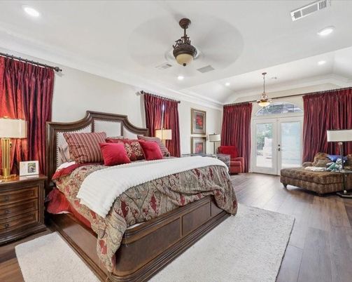 Bedroom, Interior, Pendant Lights, Recessed Lighting, Wood Texture Flooring