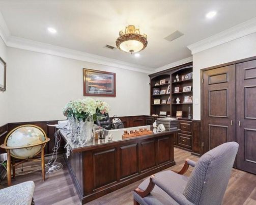 Home Office, Interior, Recessed Lighting, Wood Texture Flooring