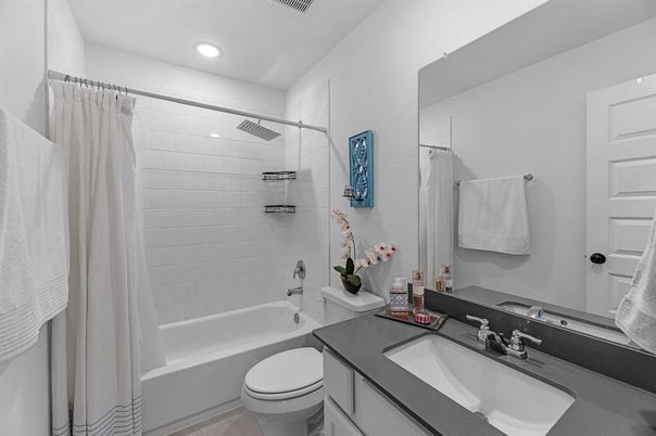 Bathroom, Interior, Recessed Lighting