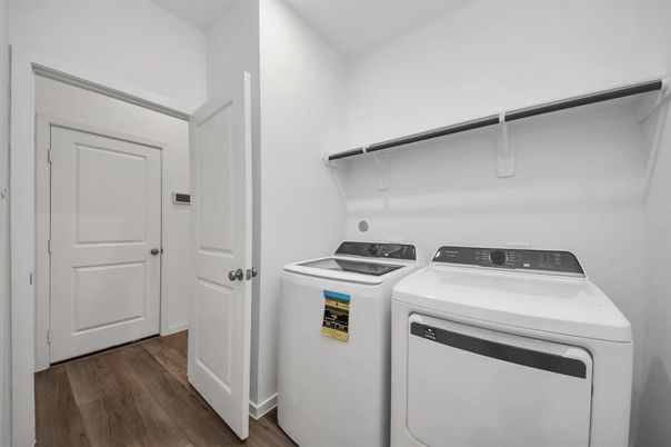 Interior, Washer, Wood Texture Flooring