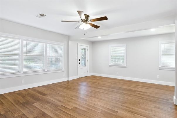 Empty room, Interior, Recessed Lighting, Wood Texture Flooring