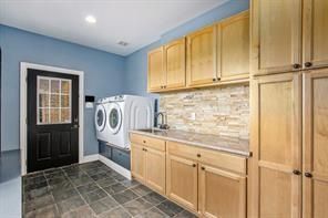 Interior, Kitchen, Recessed Lighting, Washer