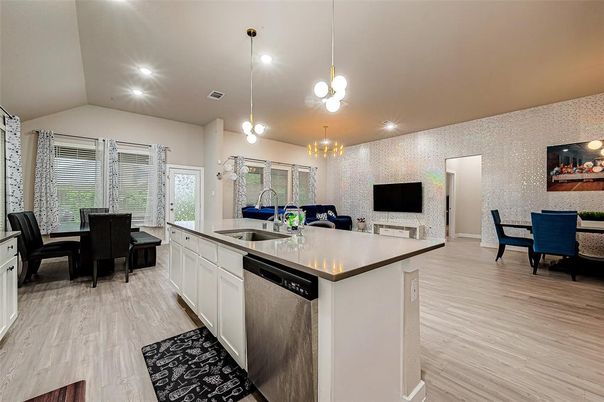Chandelier, Dining room, Interior, Kitchen, Pendant Lights, Recessed Lighting, Wood Texture Flooring