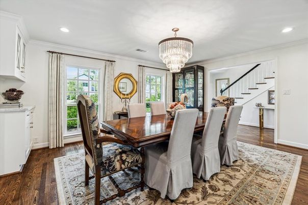 Chandelier, Dining room, Interior, Recessed Lighting, Wood Texture Flooring