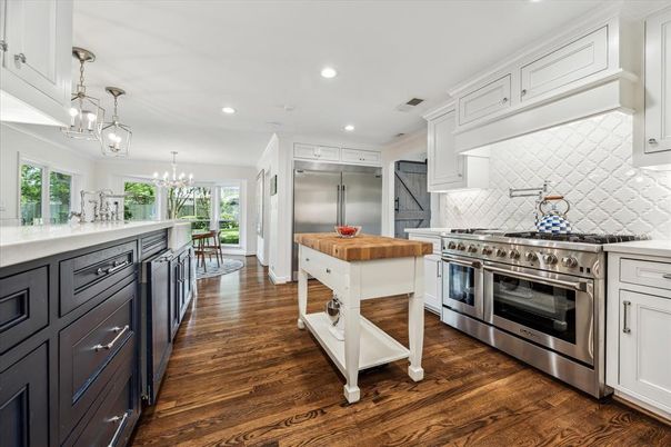Chandelier, Interior, Kitchen, Pendant Lights, Recessed Lighting, Stainless Steel Appliances, Wood Texture Flooring