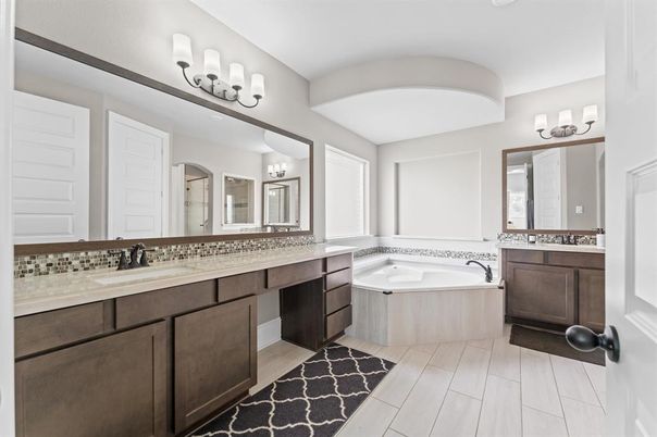 Bathroom, Dual Sink Vanities, Interior