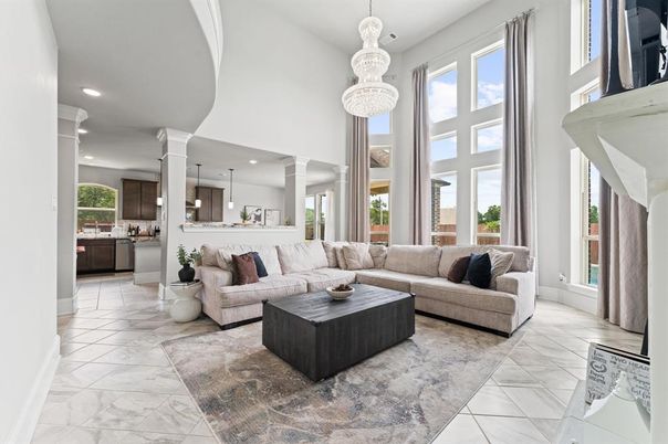 Chandelier, Interior, Kitchen, Living room, Marble, Pendant Lights, Recessed Lighting