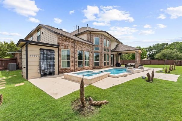 Backyard, Exterior, Pool
