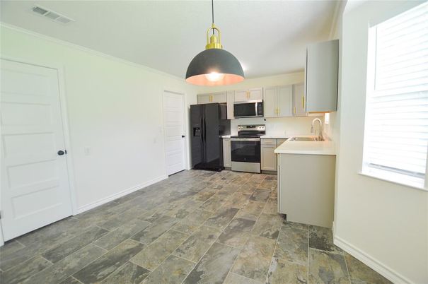 Interior, Kitchen, Pendant Lights, Stainless Steel Appliances