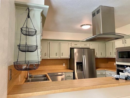 Interior, Kitchen, Stainless Steel Appliances