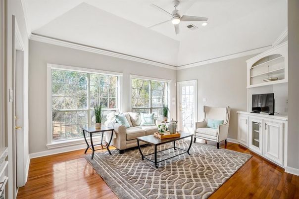 Interior, Living room, Recessed Lighting, Wood Texture Flooring
