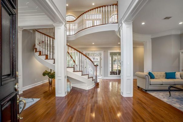 Interior, Recessed Lighting, Wood Texture Flooring