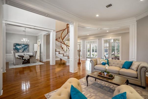 Chandelier, Dining room, Interior, Living room, Recessed Lighting, Wood Texture Flooring