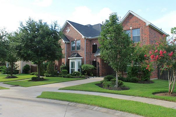 Exterior, Facade, Brick Facade, Brick Traditional