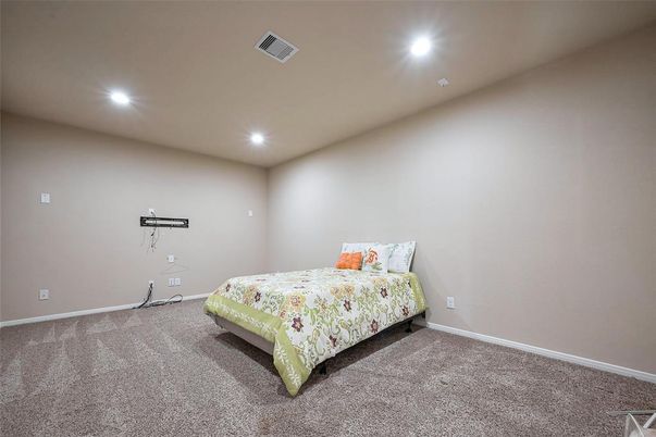 Bedroom, Fitness Equipment, Interior, Recessed Lighting