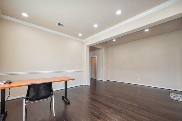 Interior, Recessed Lighting, Wood Texture Flooring